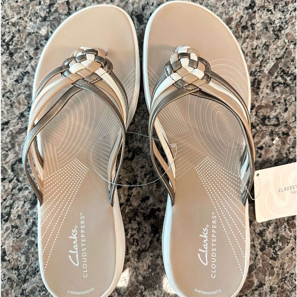 New Clark’s Cloudsteppers Size 10